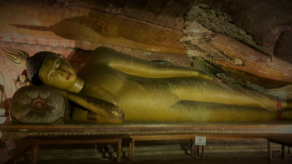 sri-lanka-dambulla-cave