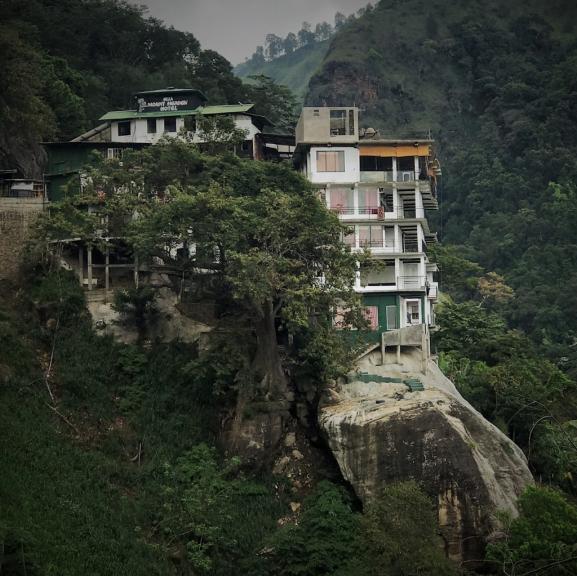 Sri Lanka Ella house cliff